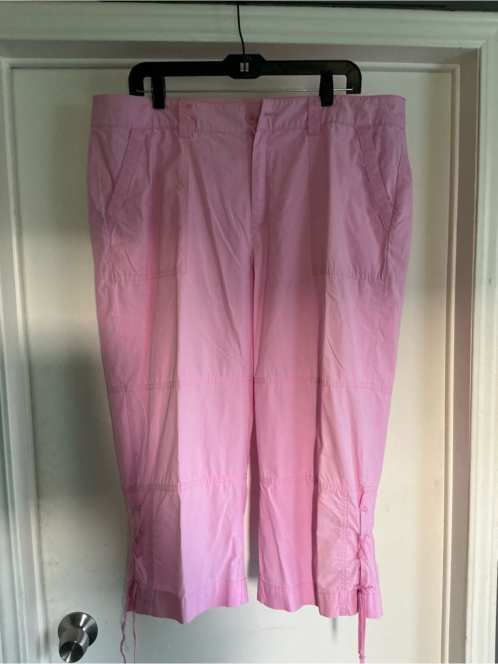 NWOT Women’s size 20 Chaps Pink Casual Crop pants.